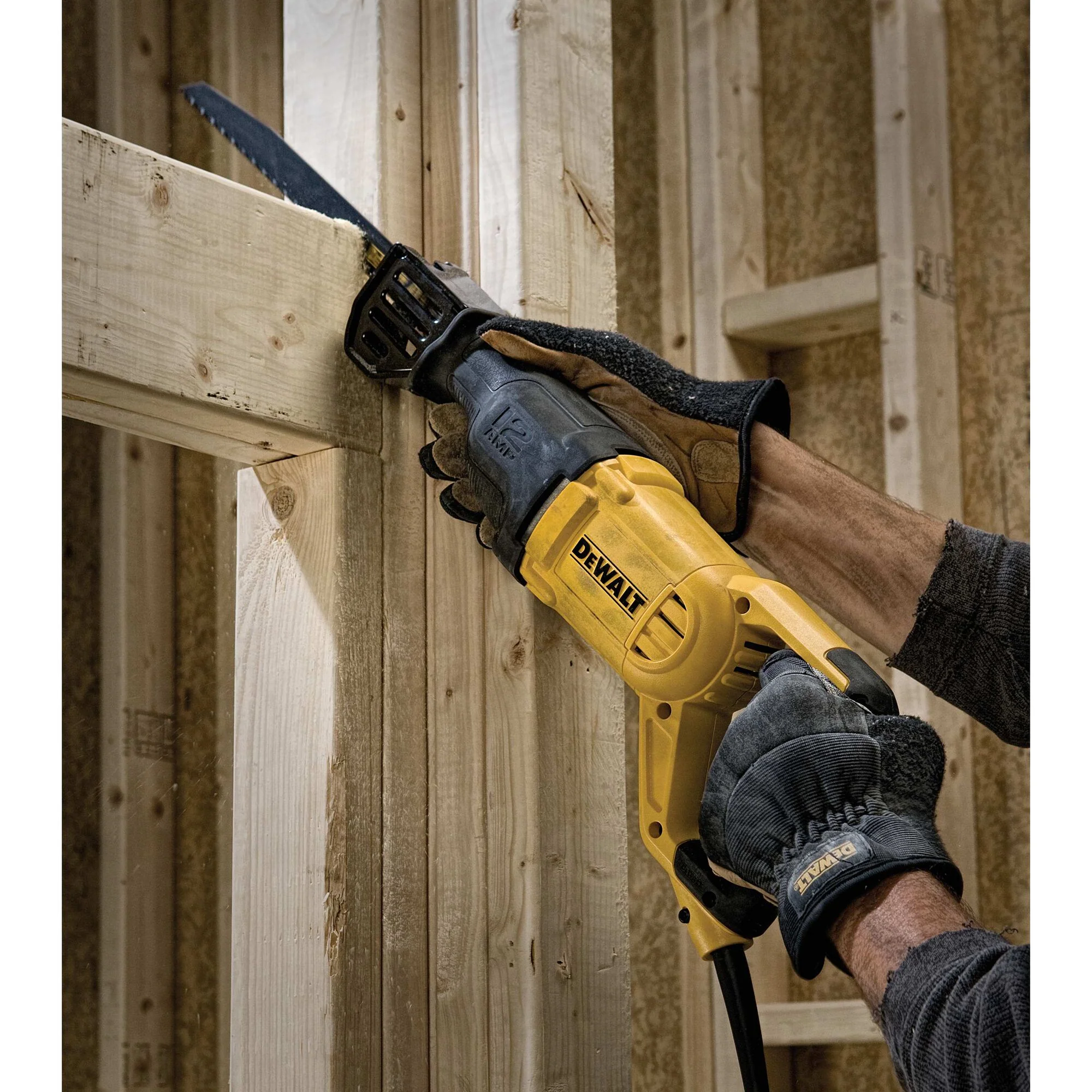 DeWalt 12A Corded Reciprocating Saw w/ 4-Directional Keyless Blade Clamp - Image 8