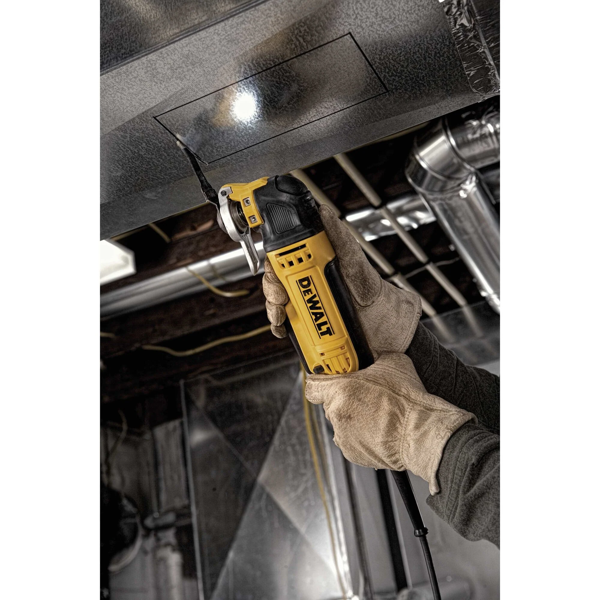 DeWalt Corded Oscillating Multi-Tool Kit - Image 16