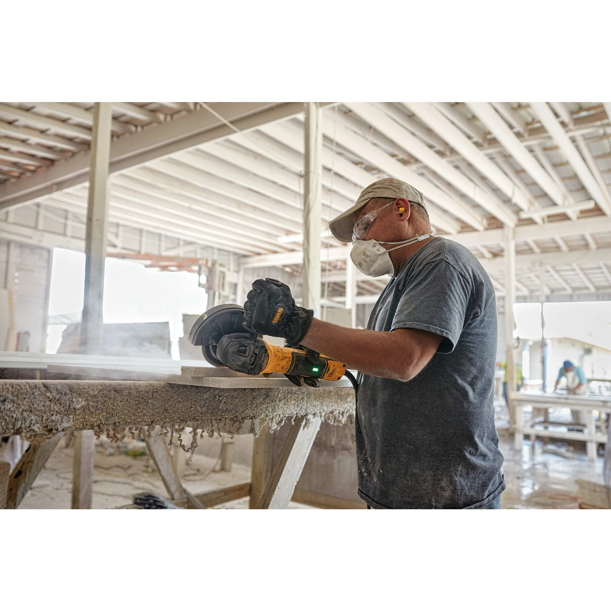 DeWalt 5" Brushless Slide Switch Angle Grinder w/ KICKBACK BREAK™ & Pipeline Cover - Image 3
