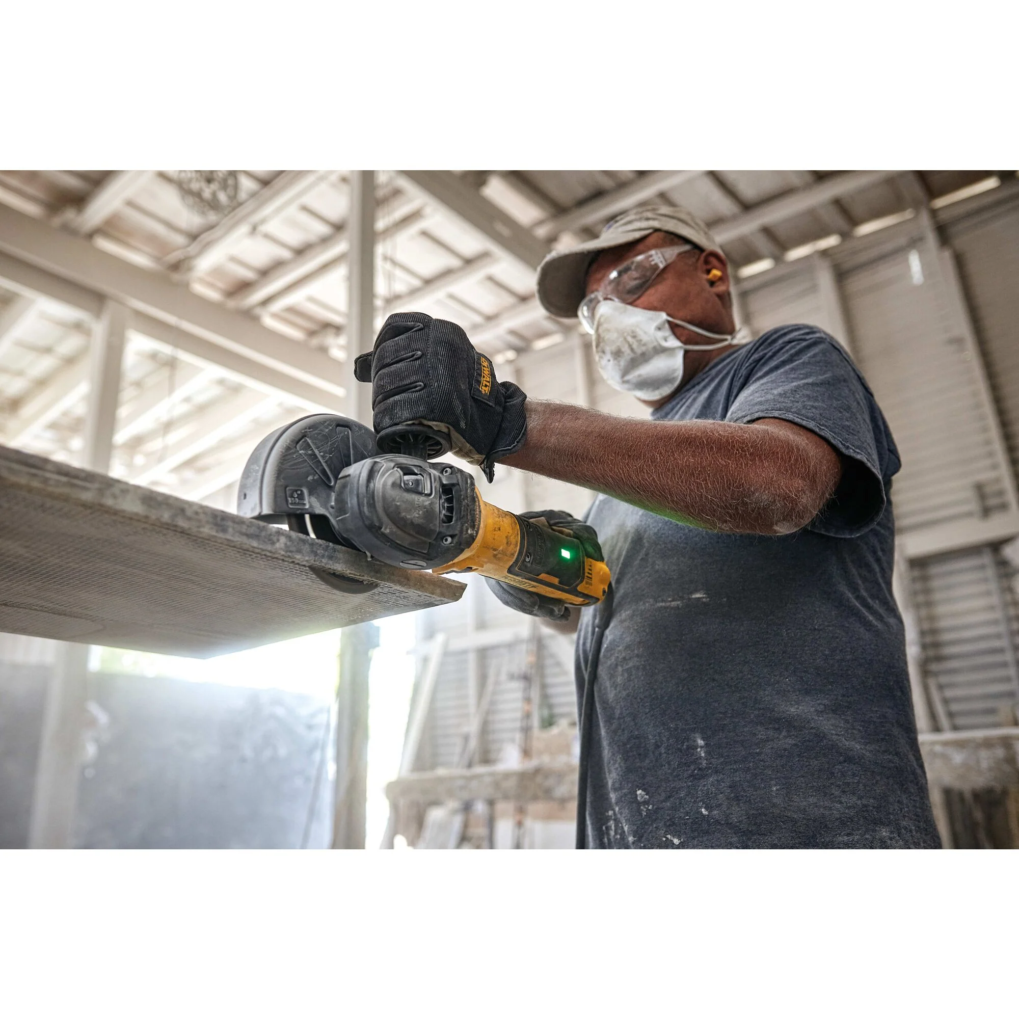 DeWalt 5" Brushless Slide Switch Angle Grinder w/ KICKBACK BREAK™ & Pipeline Cover - Image 9