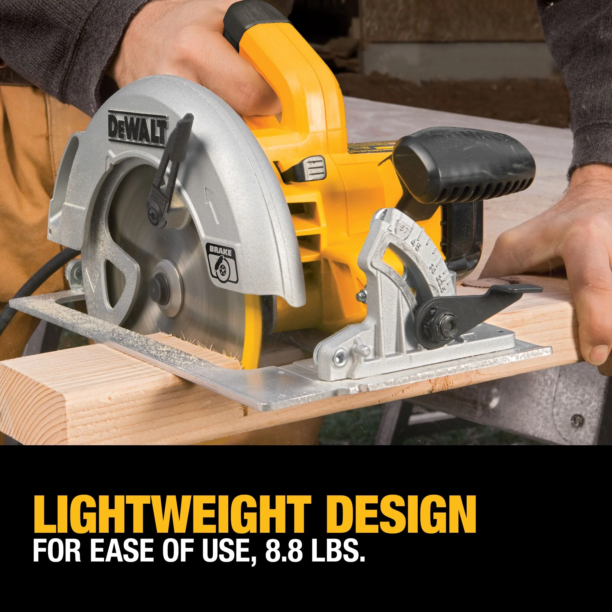 DeWalt 7-1/4" 15A Lightweight Circular Saw w/ Contractor Bag - Image 13