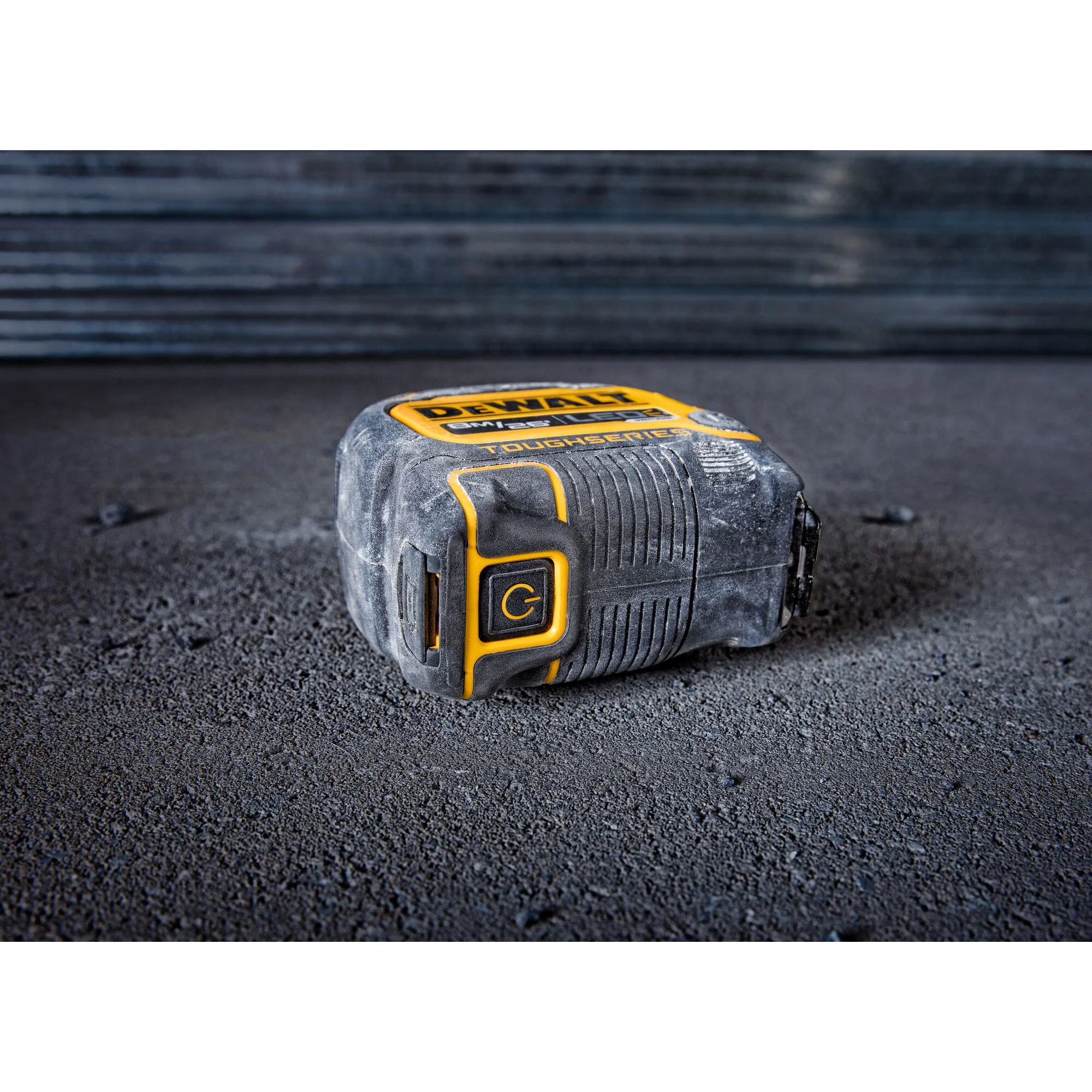 DeWalt TOUGHSERIES™ 8m/26ft Tape Measure w/ LED Light - Image 10