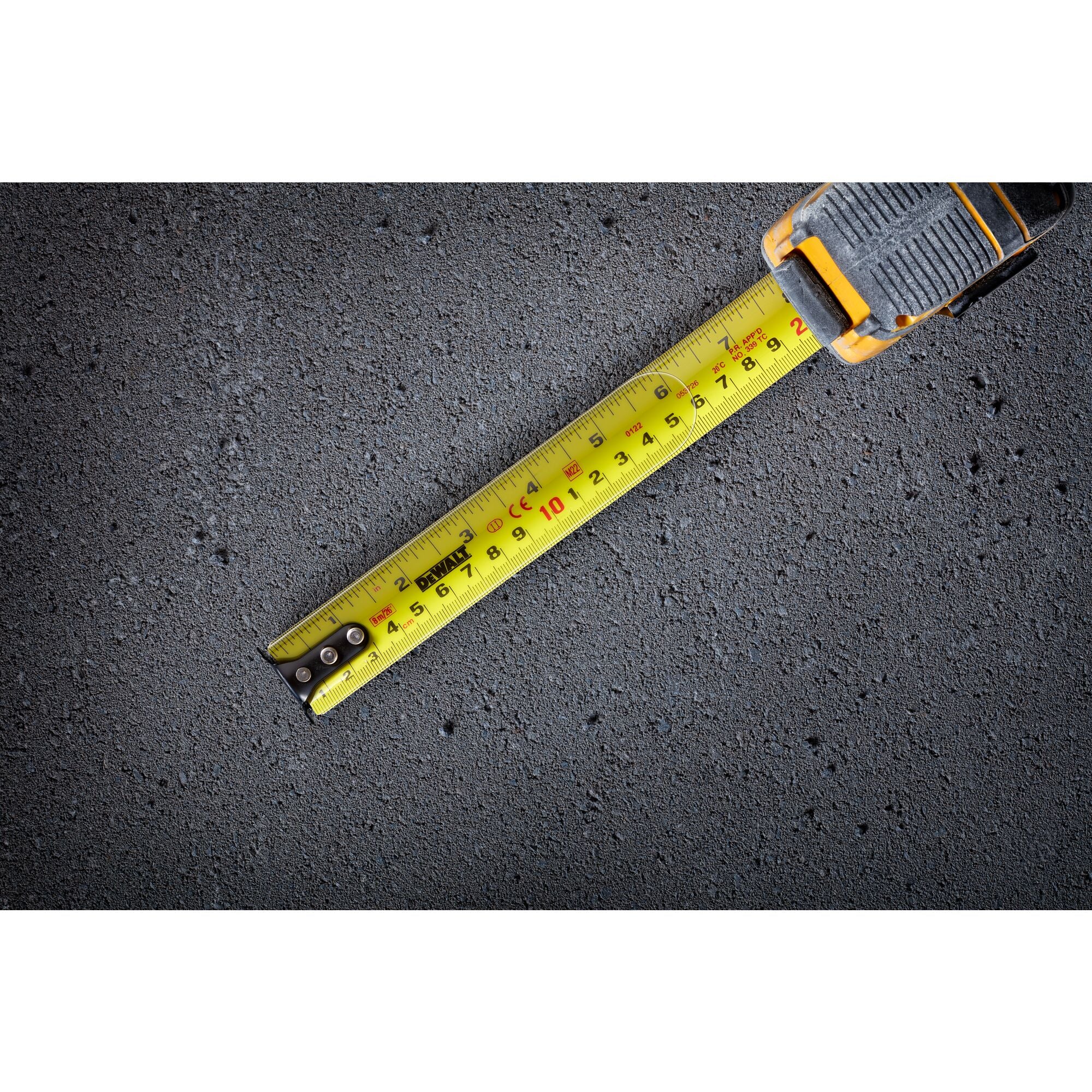 DeWalt TOUGHSERIES™ 8m/26ft Tape Measure w/ LED Light - Image 9