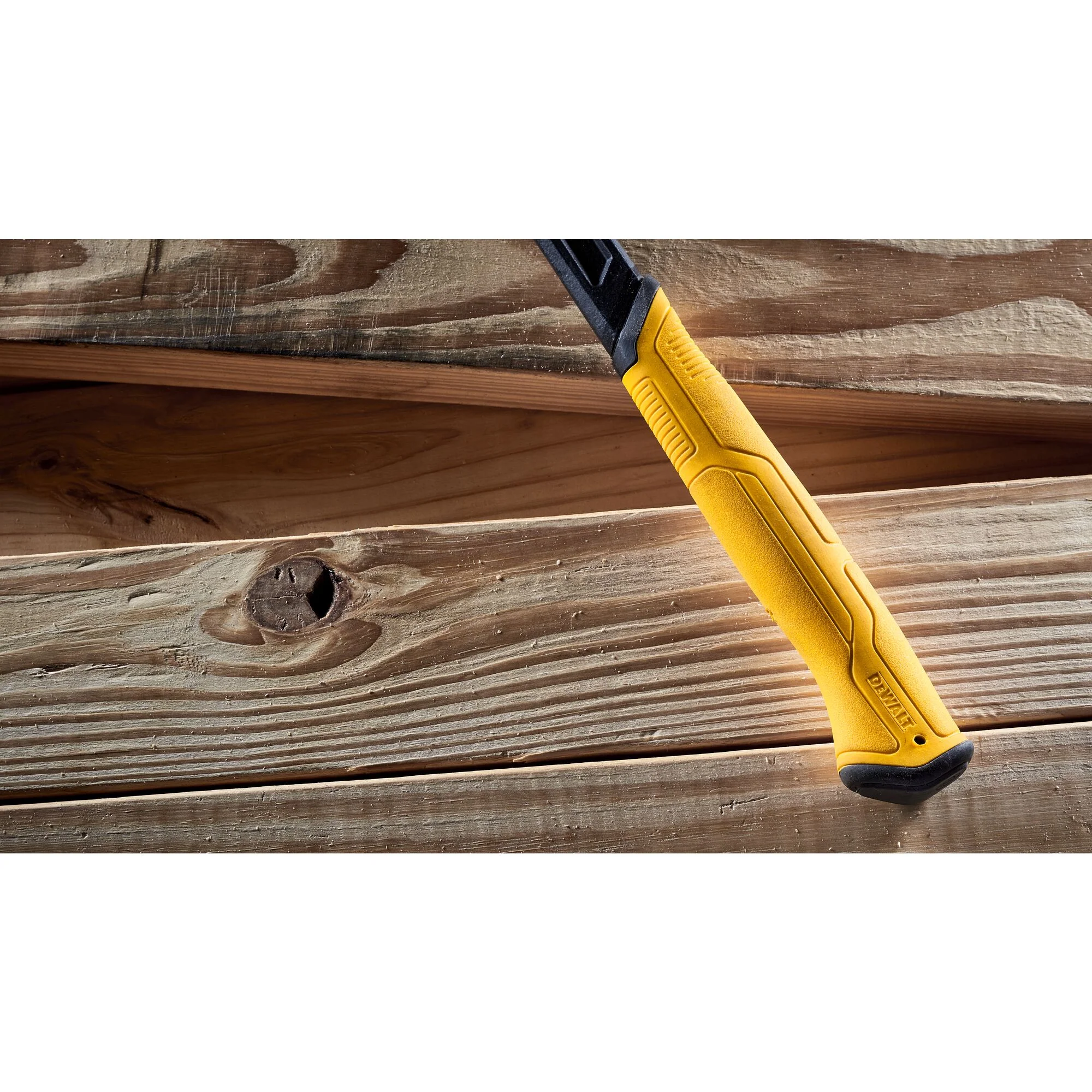 DeWalt 22 oz. Steel Framing Hammer - Image 3