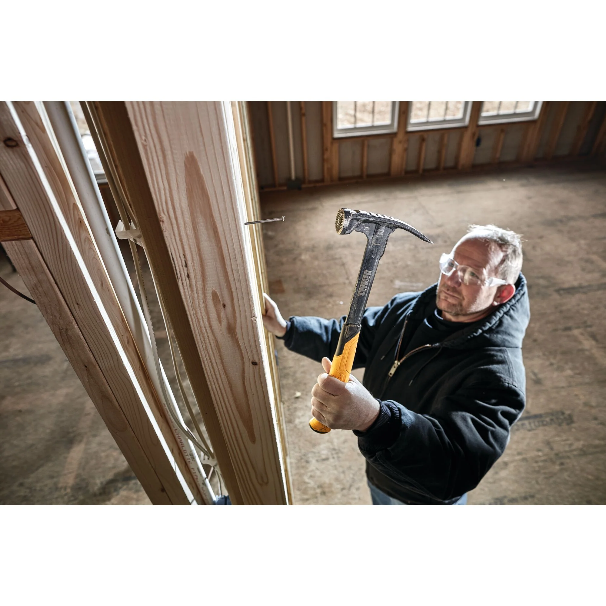 DeWalt TOUGHSERIES™ 12 oz. Mig Weld Hammer - Image 5