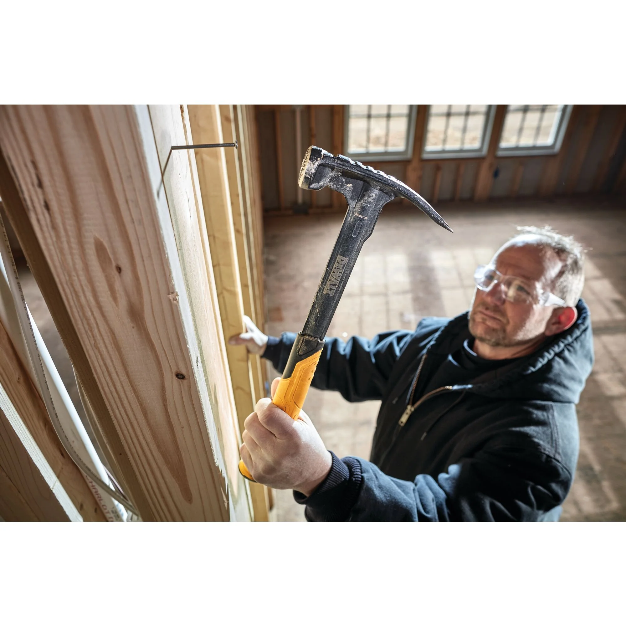 DeWalt TOUGHSERIES™ 12 oz. Mig Weld Hammer - Image 6