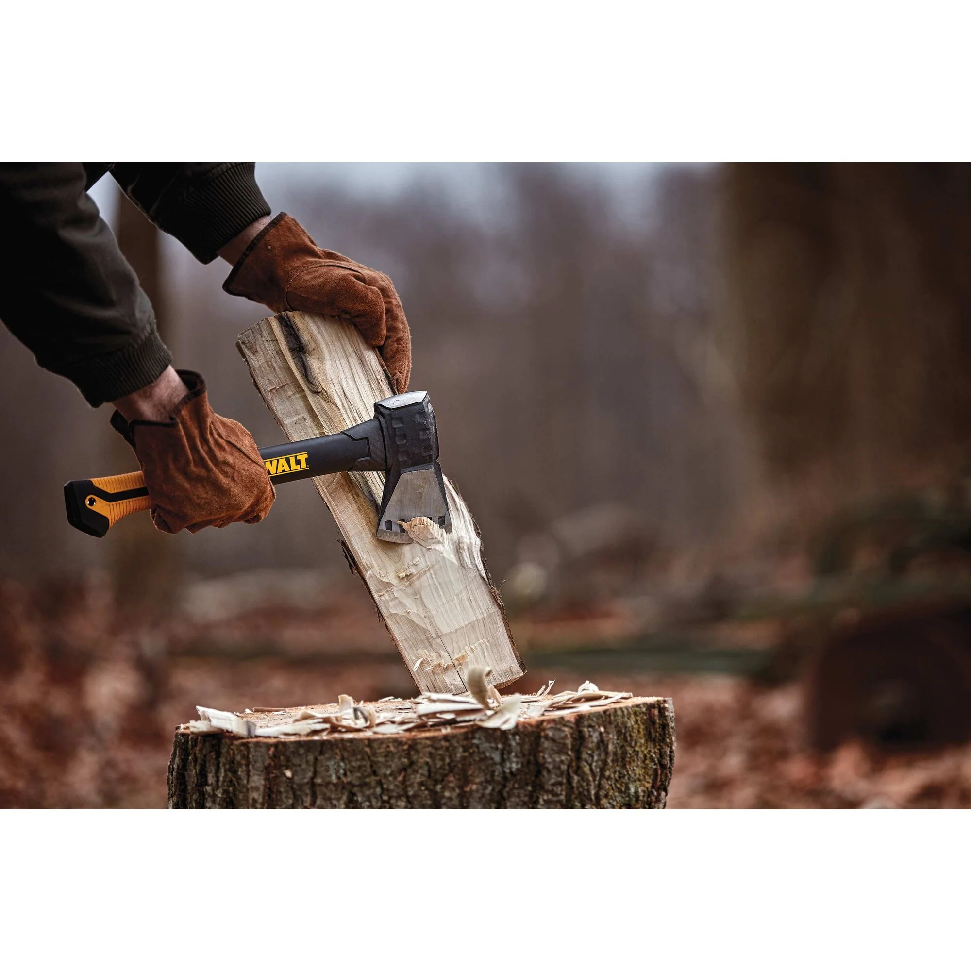 DeWalt 20 oz. Fibreglass Hatchet - Image 7