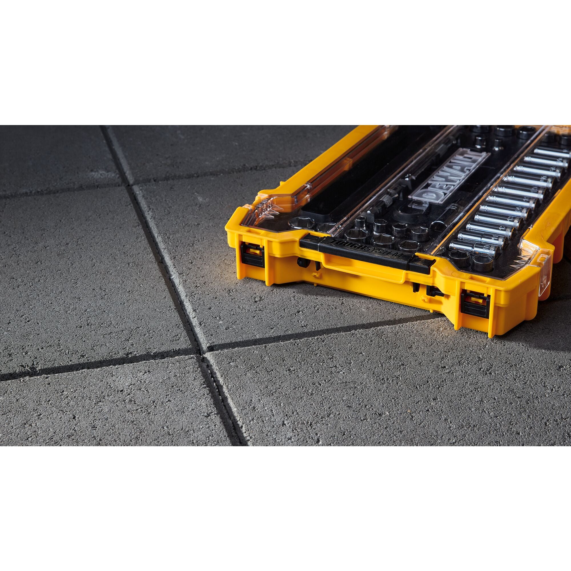 DeWalt 37 pc. 3/8" Drive Socket Set w/ TOUGHSYSTEM® Tray & Lid - Image 5