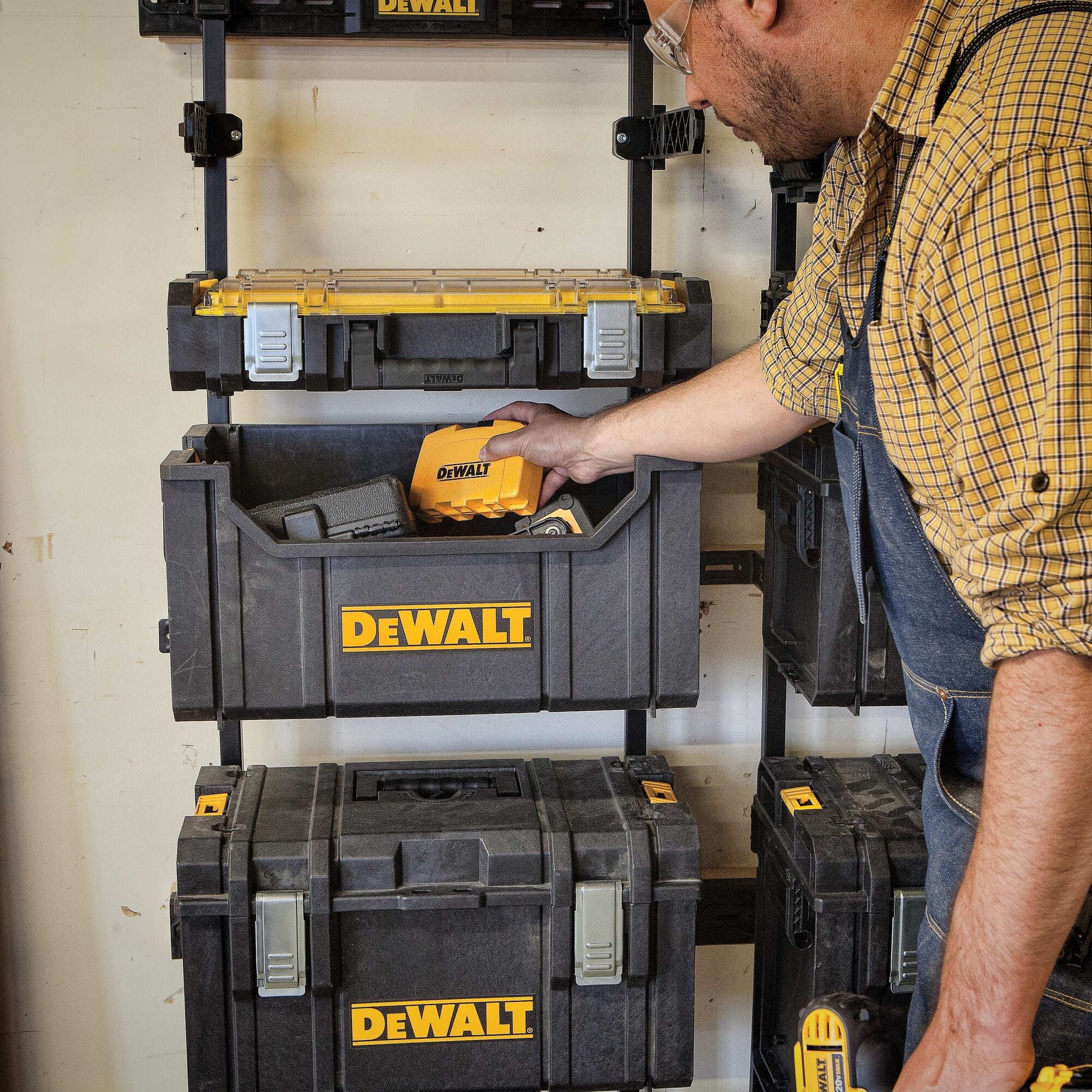 DeWalt ToughSystem® Workshop Racking System - Image 11