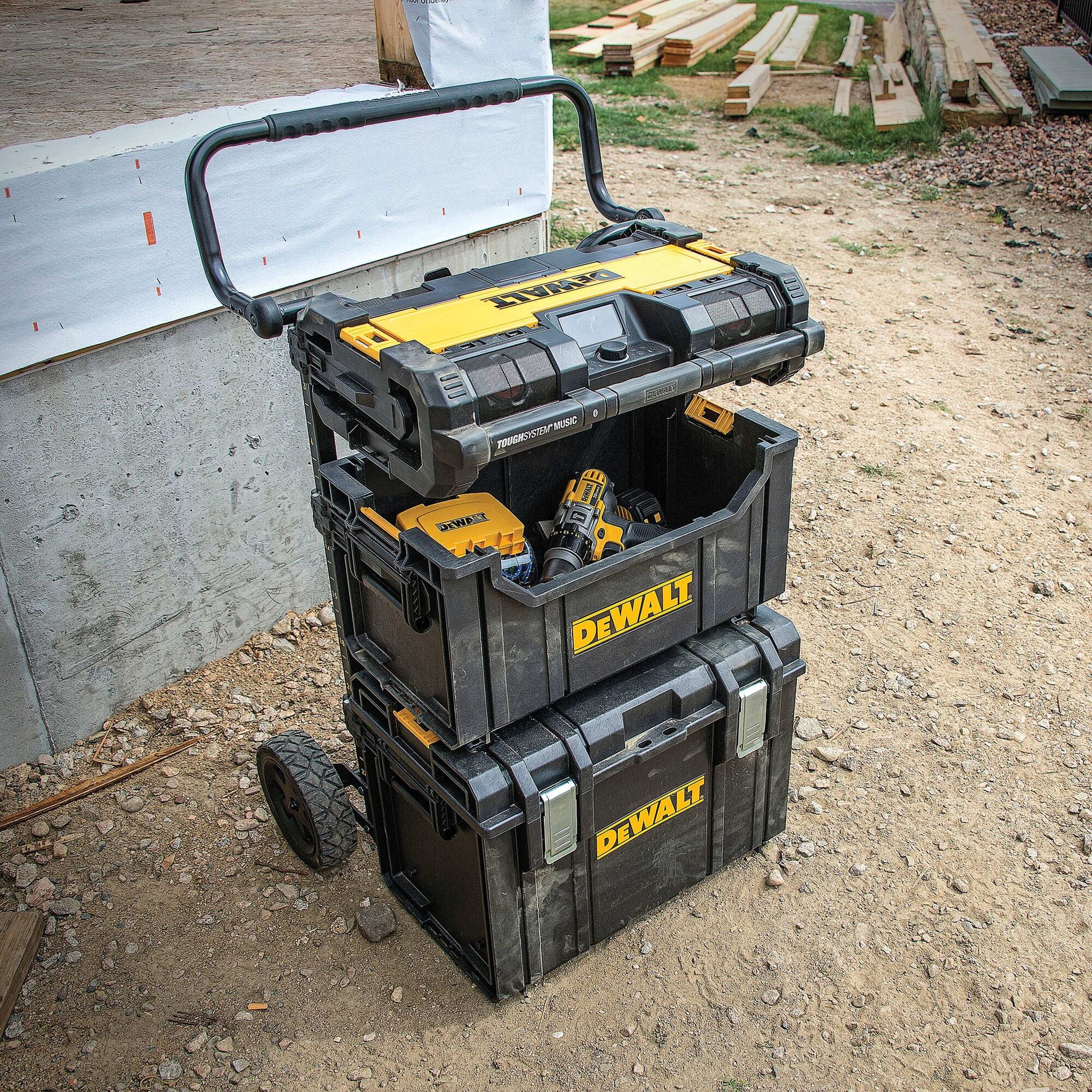 DeWalt ToughSystem® Radio w/ Charger - Image 5