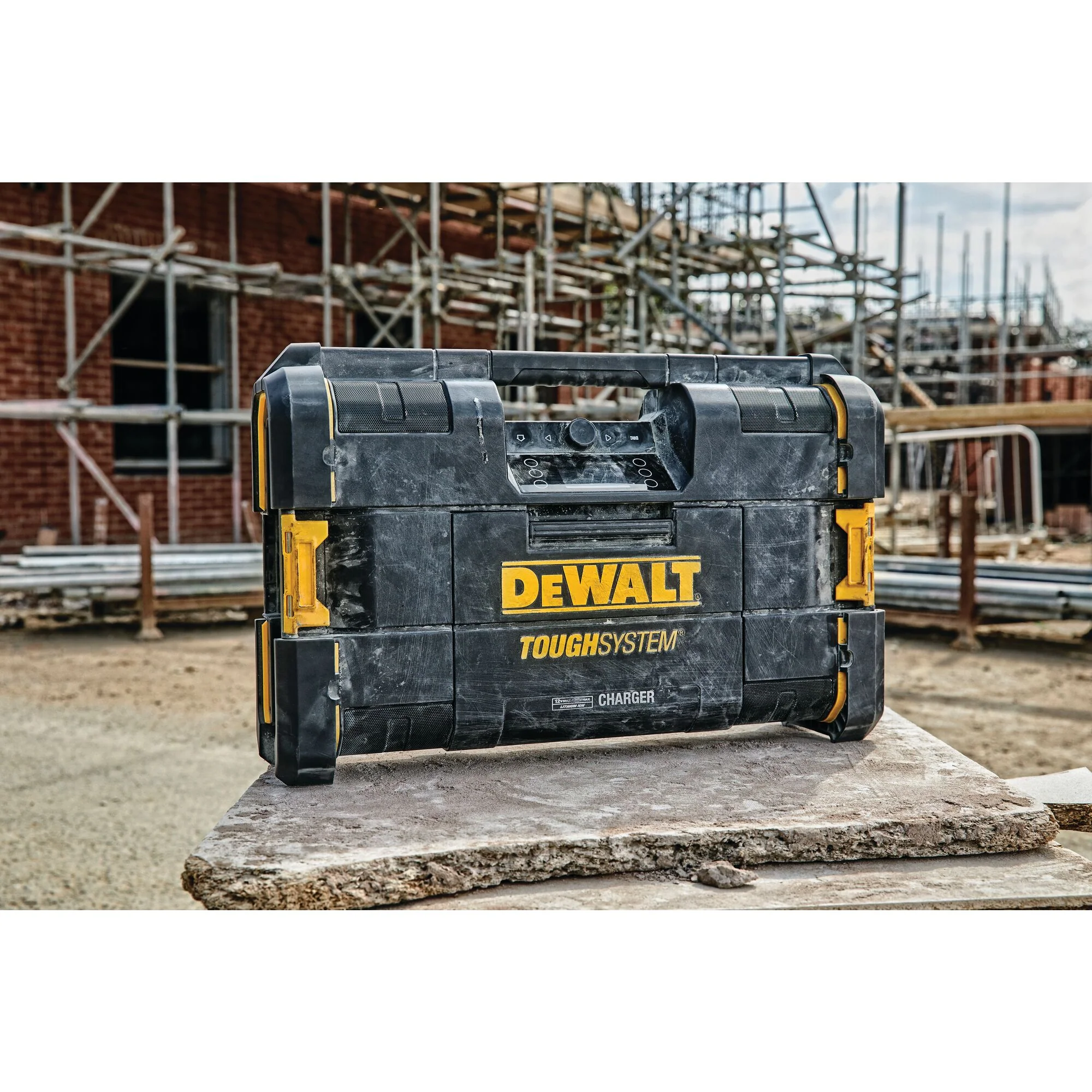 DeWalt ToughSystem® Radio 2.0 w/ Charger - Image 13