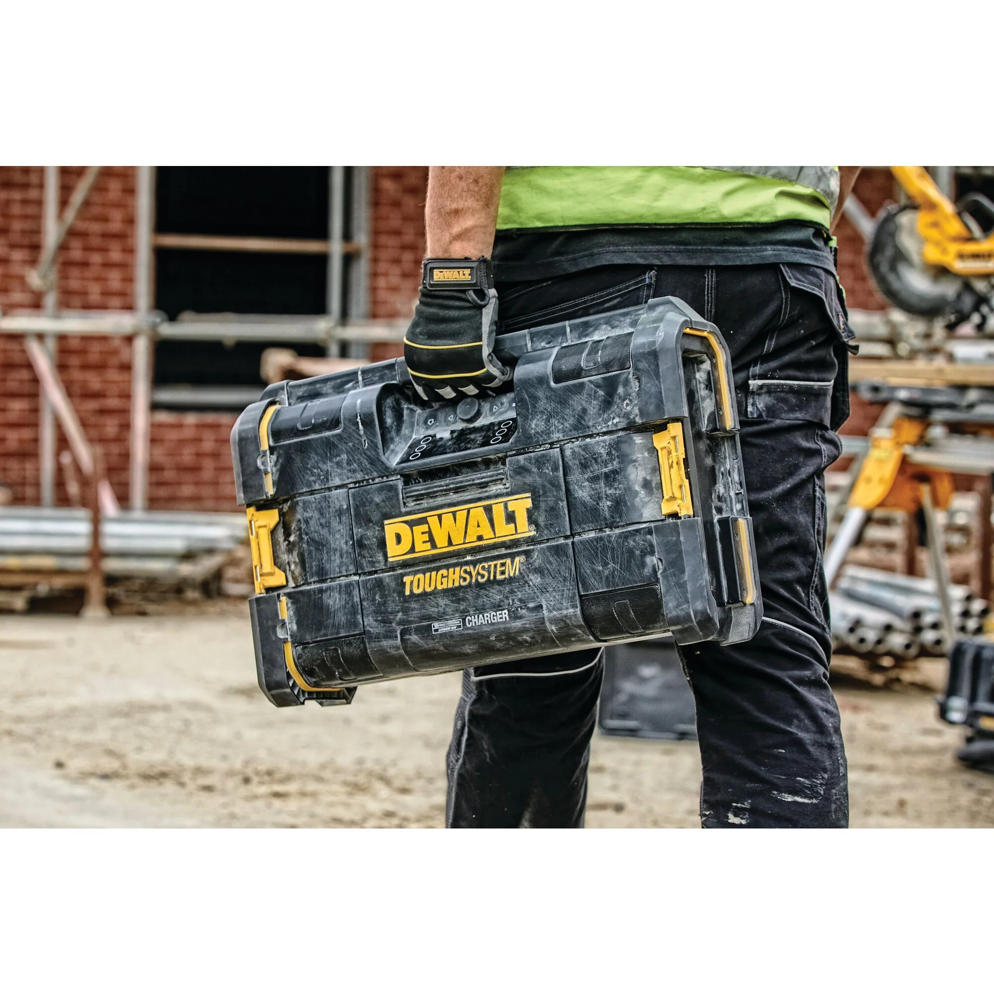 DeWalt ToughSystem® Radio 2.0 w/ Charger - Image 9