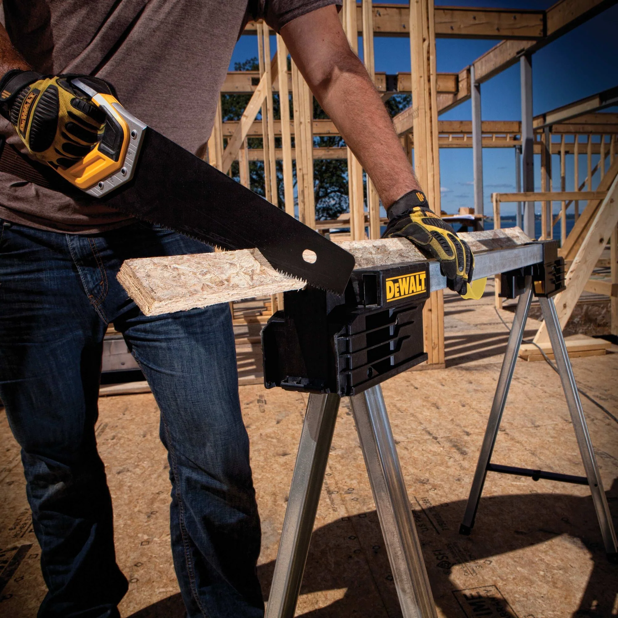 DeWalt Metal Folding Sawhorse - Image 5