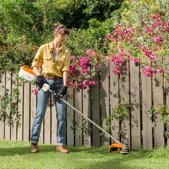 STIHL FSA 80R Cordless Battery Grass Trimmer Kit - Image 5