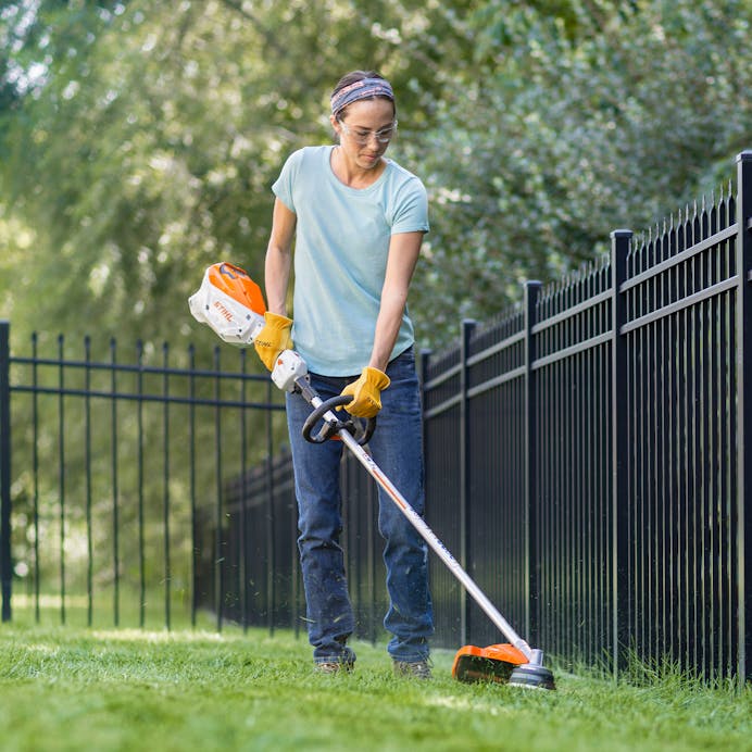 STIHL FSA 80R Cordless Battery Grass Trimmer Kit - Image 6