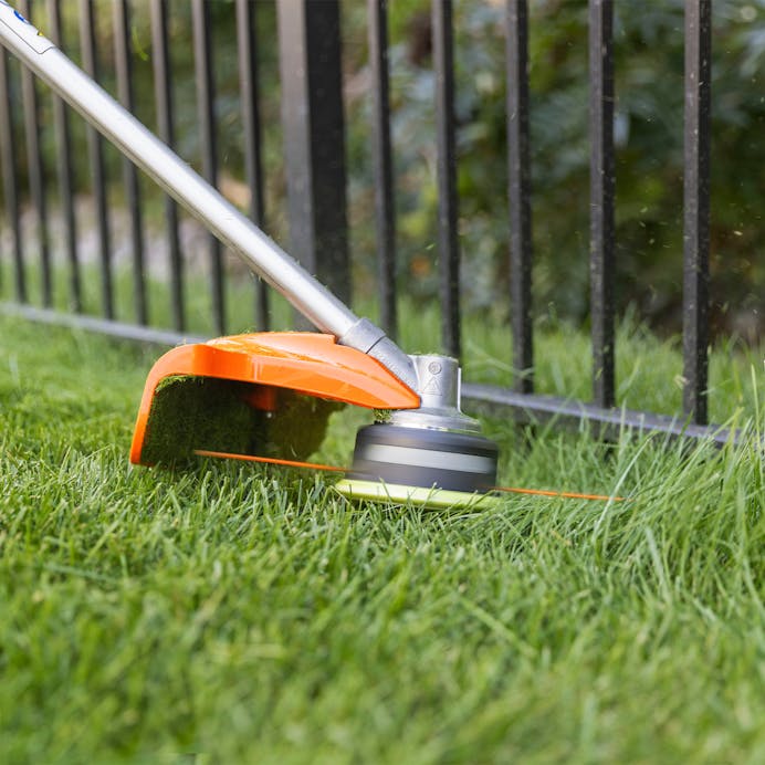 STIHL FSA 80R Cordless Battery Grass Trimmer Kit - Image 7