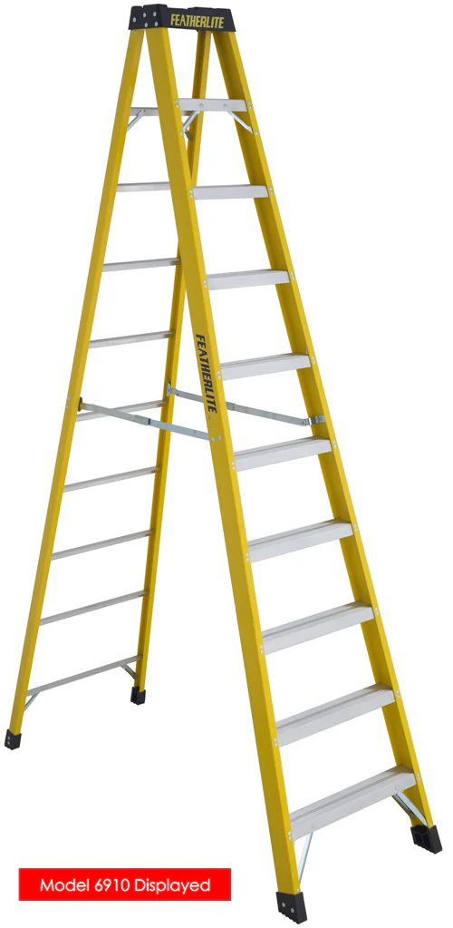 Featherlite Extra Heavy Duty Fiberglass Step Ladder (Type 1A) - 12ft