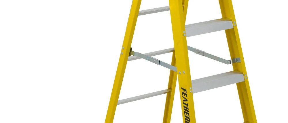 Featherlite Extra Heavy Duty Fiberglass Step Ladder (Type 1A) - 12ft - Image 2
