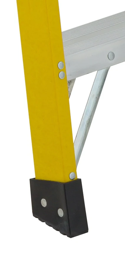 Featherlite Extra Heavy Duty Fiberglass Step Ladder (Type 1A) - 12ft - Image 3