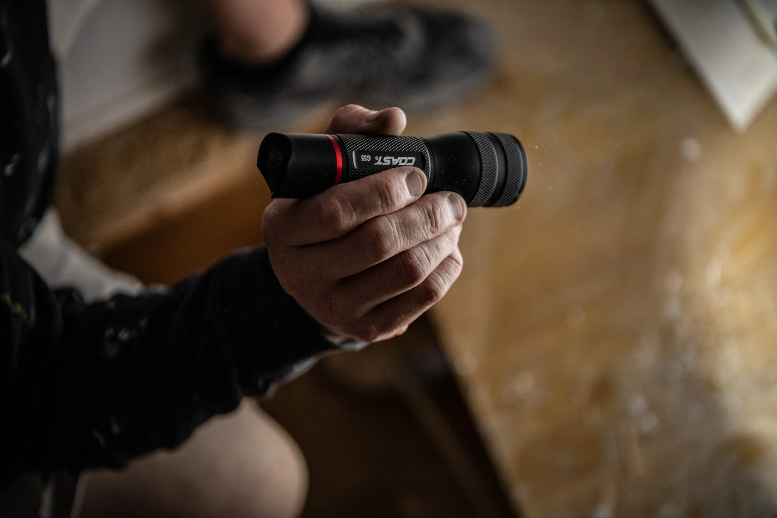 Coast G55 Pure Beam Focusing LED Flashlight - Image 9