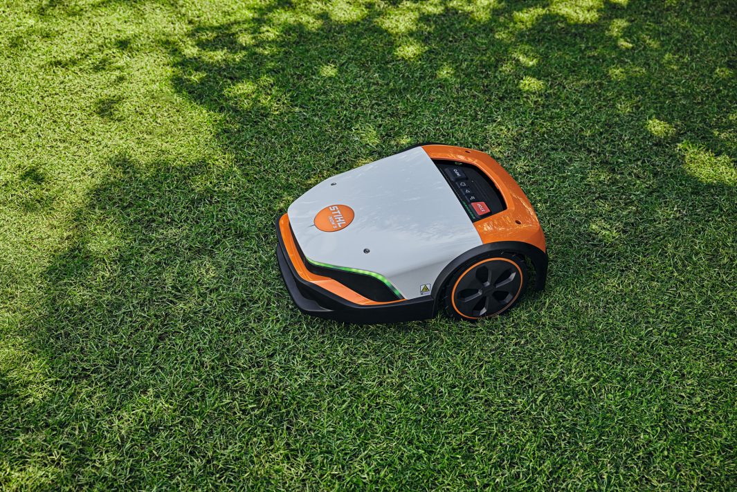 STIHL iMow® 5 Robotic Lawn Mower - Image 8