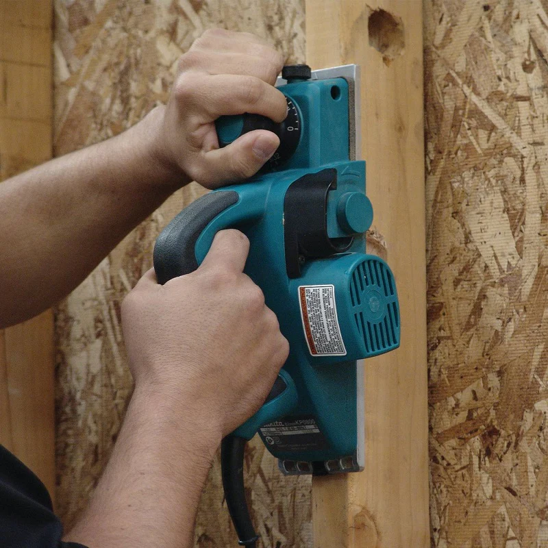 Makita 3-1/4" Planer w/ Case & Blades - Image 2
