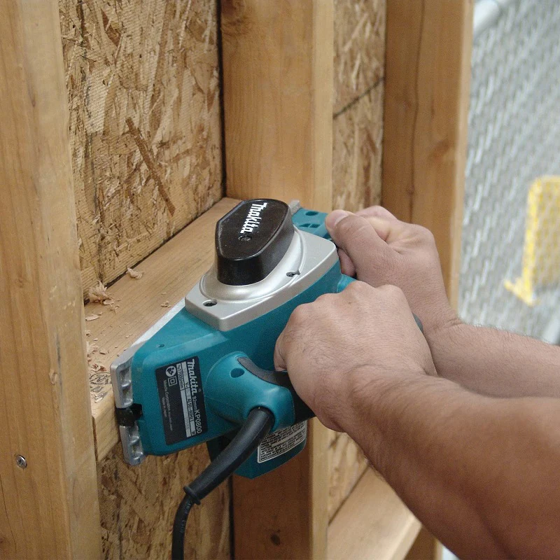 Makita 3-1/4" Planer w/ Case & Blades - Image 3