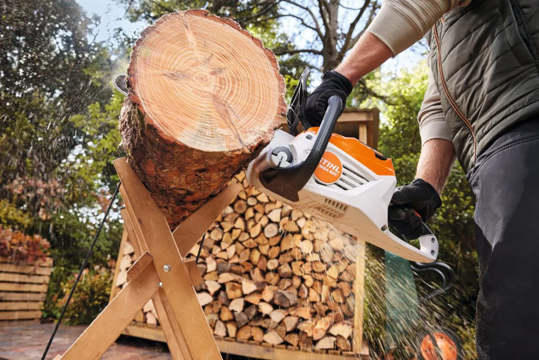 STIHL MSA 80 C-B 36V Electric Chainsaw Kit - 14" - Image 5
