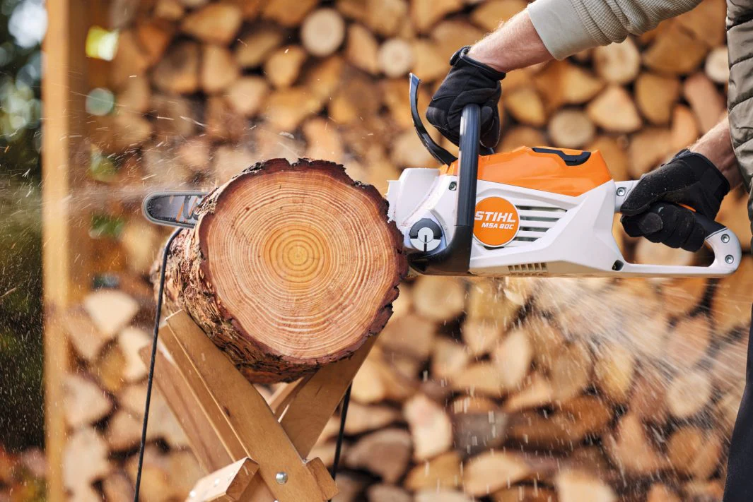 STIHL MSA 80 C-B 36V Electric Chainsaw Kit - 14" - Image 6