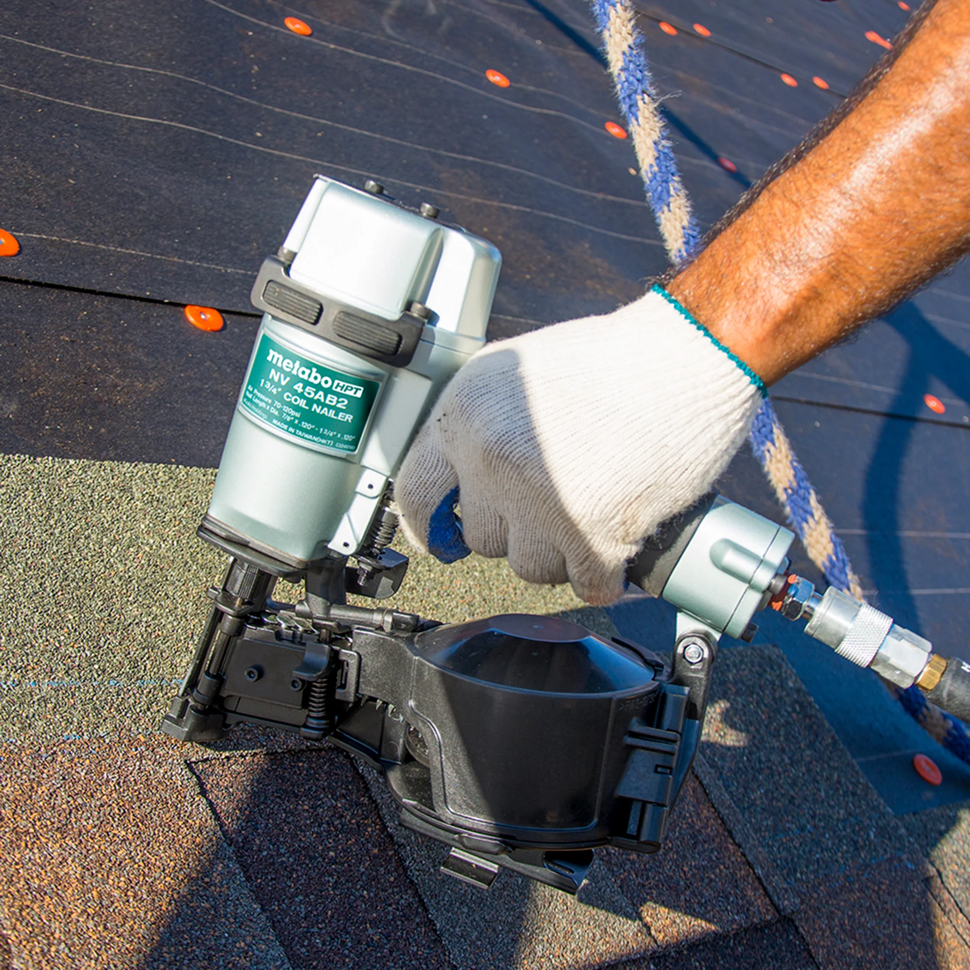 Metabo Pro Bundle 1-3/4 Inch Coil Roofing Nailer with BONUS Impact Driver Kit - Image 4