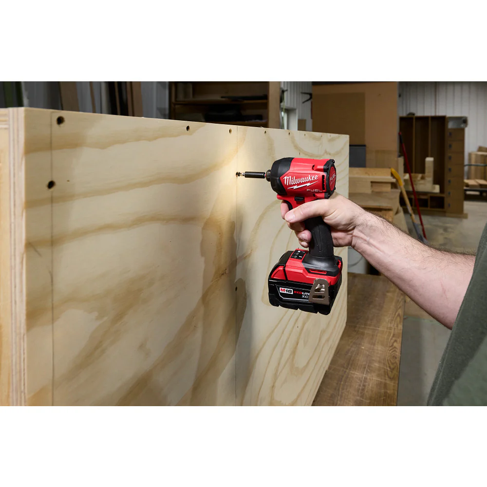Milwaukee M18 FUEL SURGE 1/4" Hex Hydraulic Impact Driver Kit - Image 9