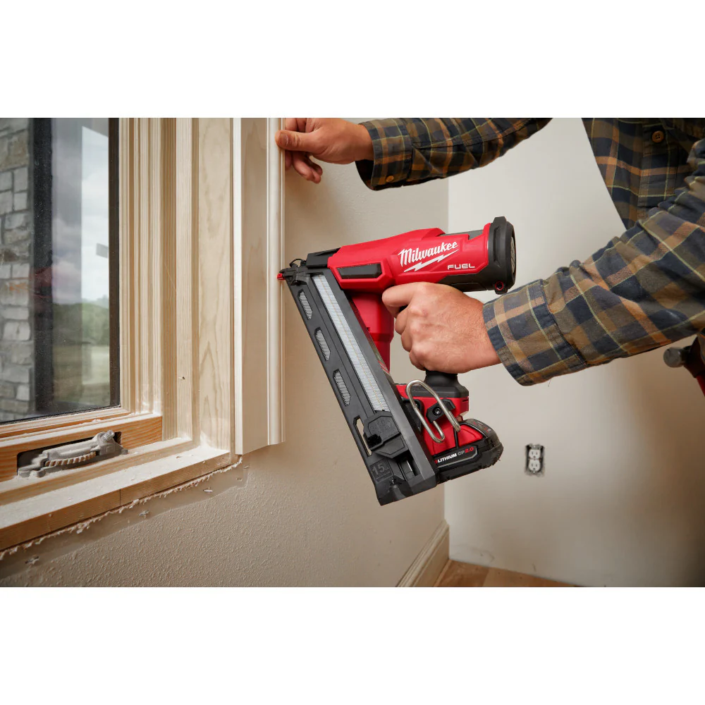 Milwaukee M18 FUEL™ 15 Gauge Finish Nailer - Tool Only - Image 24