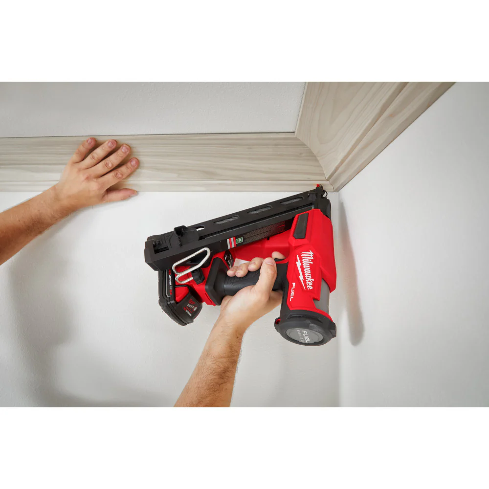Milwaukee M18 FUEL™ 15 Gauge Finish Nailer Kit - Image 21