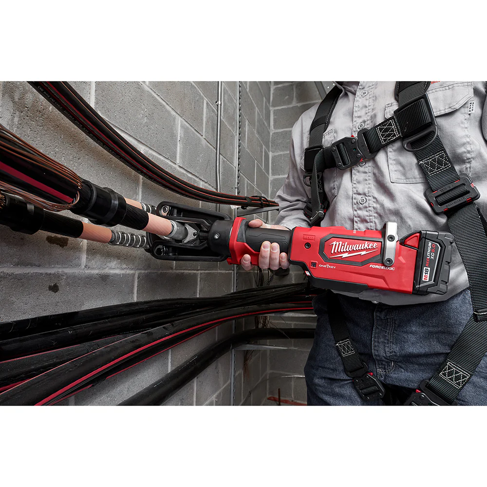 Milwaukee M18 FORCE LOGIC 15T Crimper Kit - Image 9