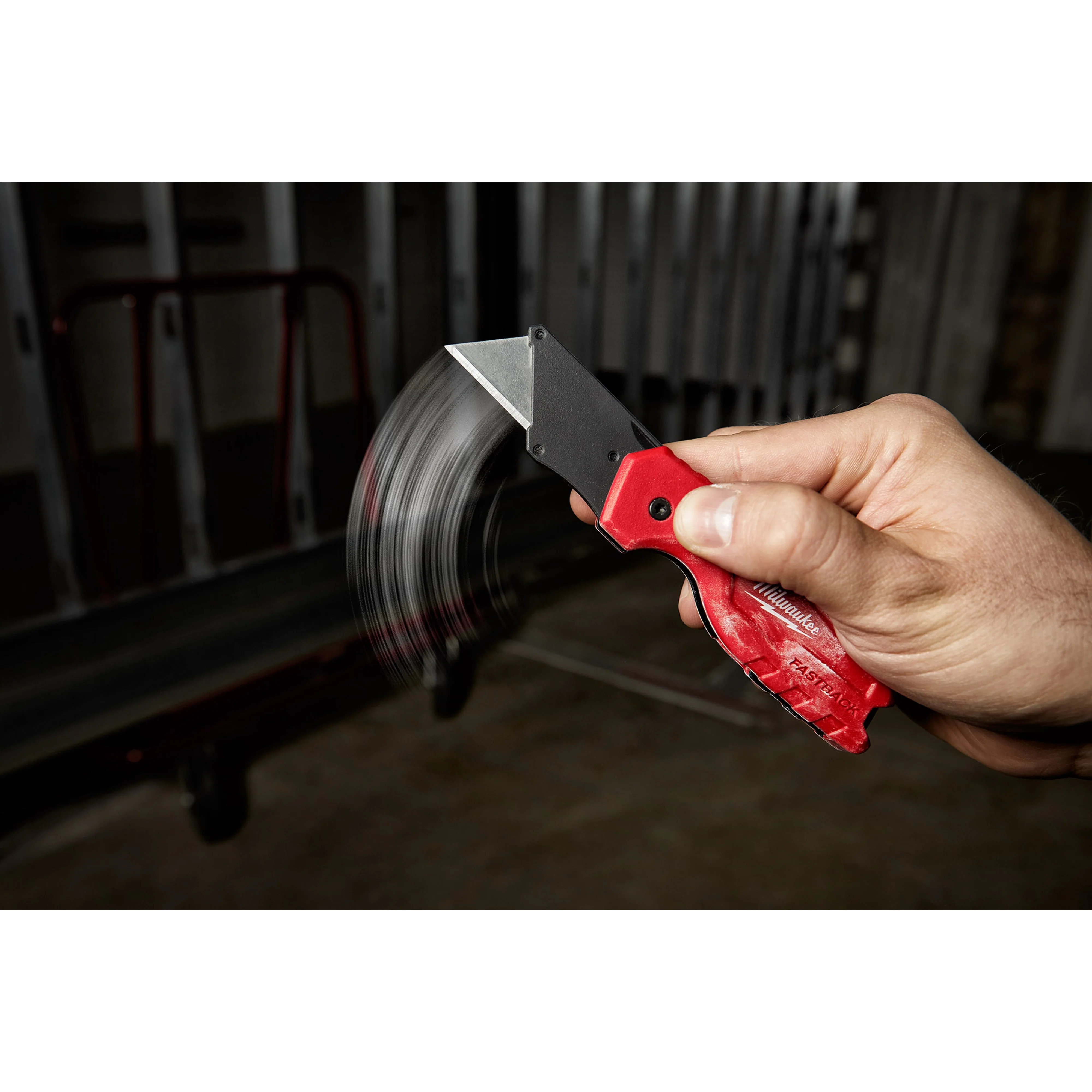 Milwaukee 3PK FASTBACK Compact Folding Utility Knife - Image 6