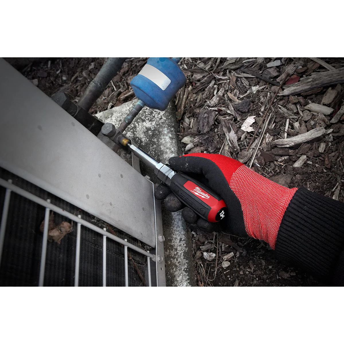 Milwaukee 13-in-1 Cushion-Grip Screwdriver with ECX - Image 12