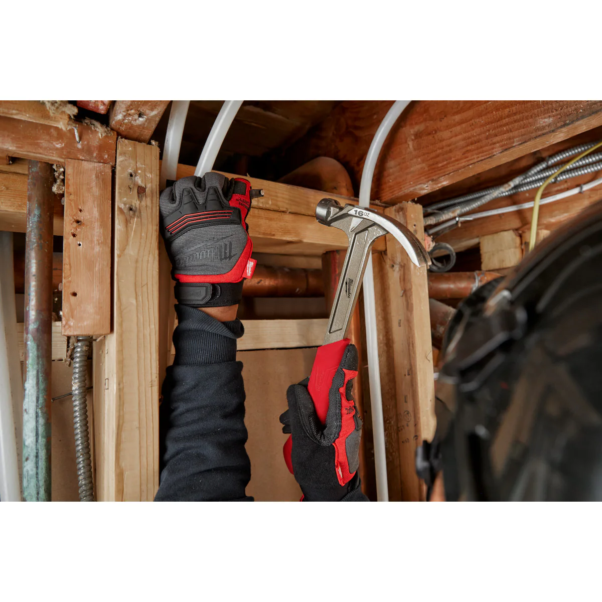 Milwaukee 16 oz. Smooth Face Hybrid Claw Hammer - Image 9