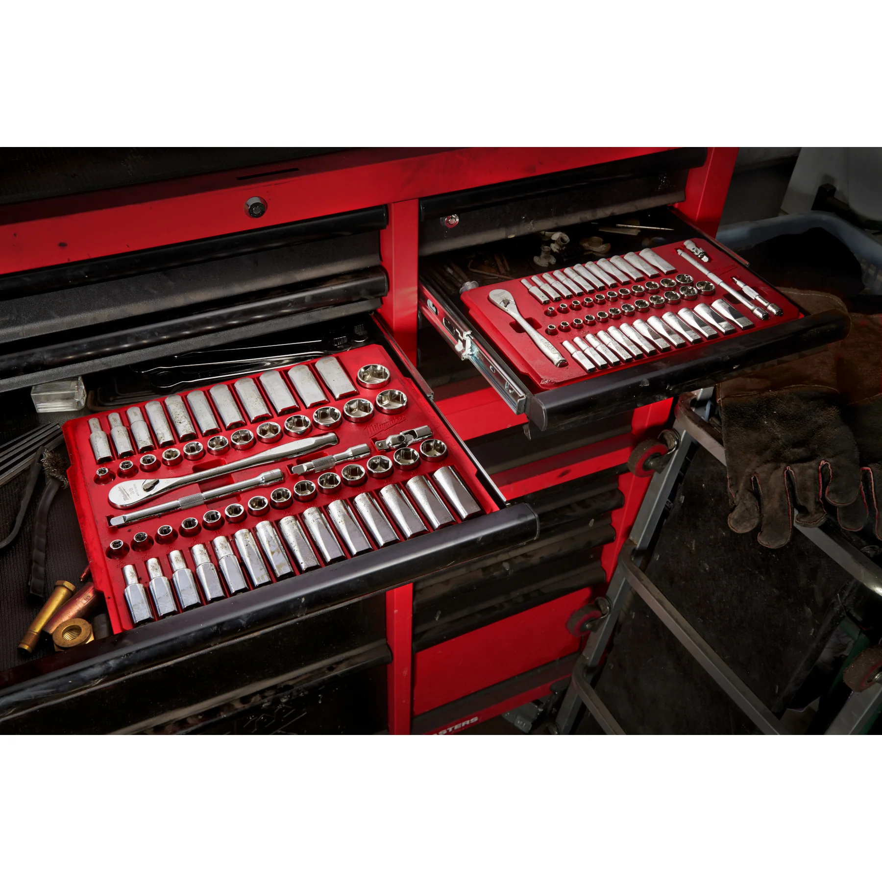 Milwaukee 50 pc. 1/4" Drive Ratchet & Socket Set - Metric & SAE - Image 11