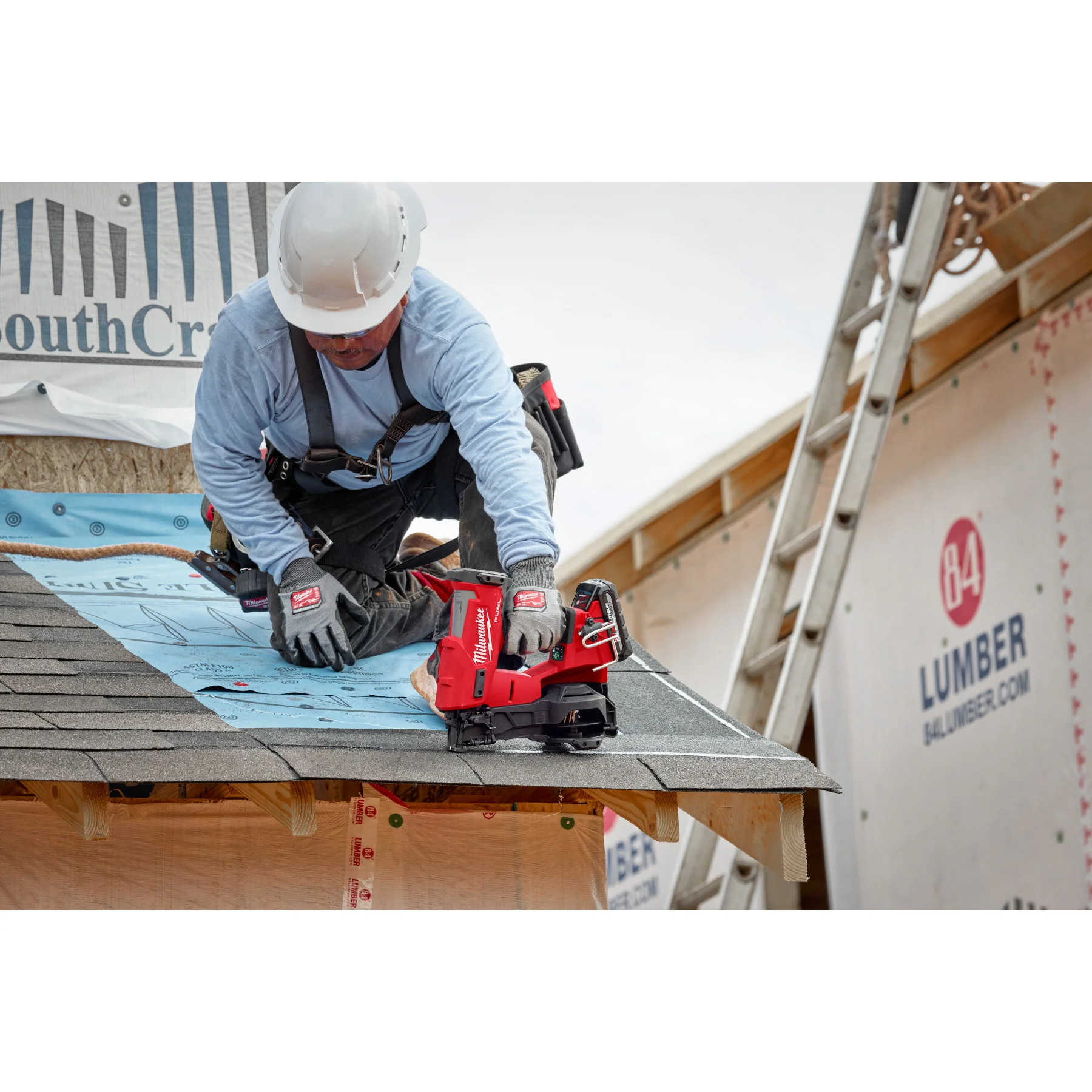 Milwaukee M18 FUEL Coil Roofing Nailer - Tool Only - Image 25