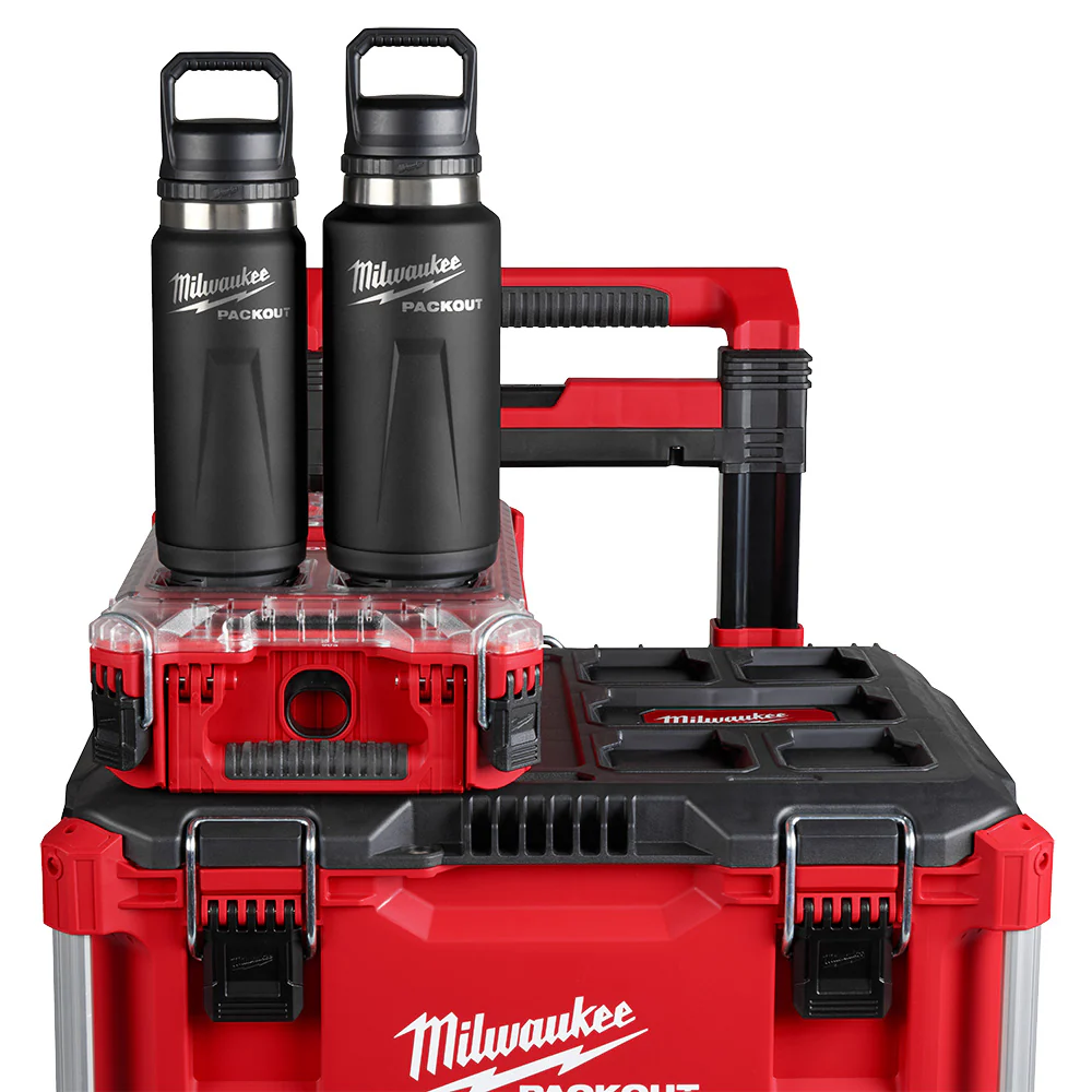 Milwaukee PACKOUT 24 oz. Insulated Bottle w/ Chug Lid - Image 3