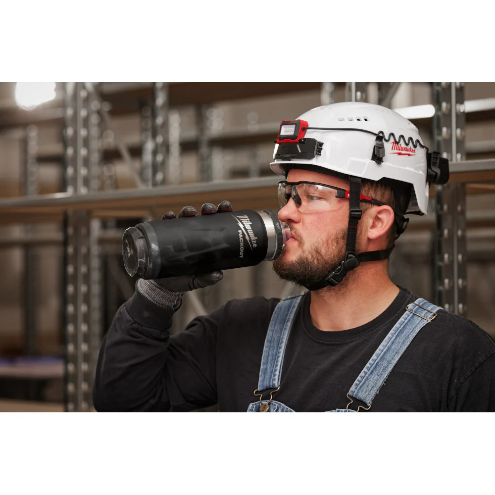Milwaukee PACKOUT 24 oz. Insulated Bottle w/ Chug Lid - Image 9