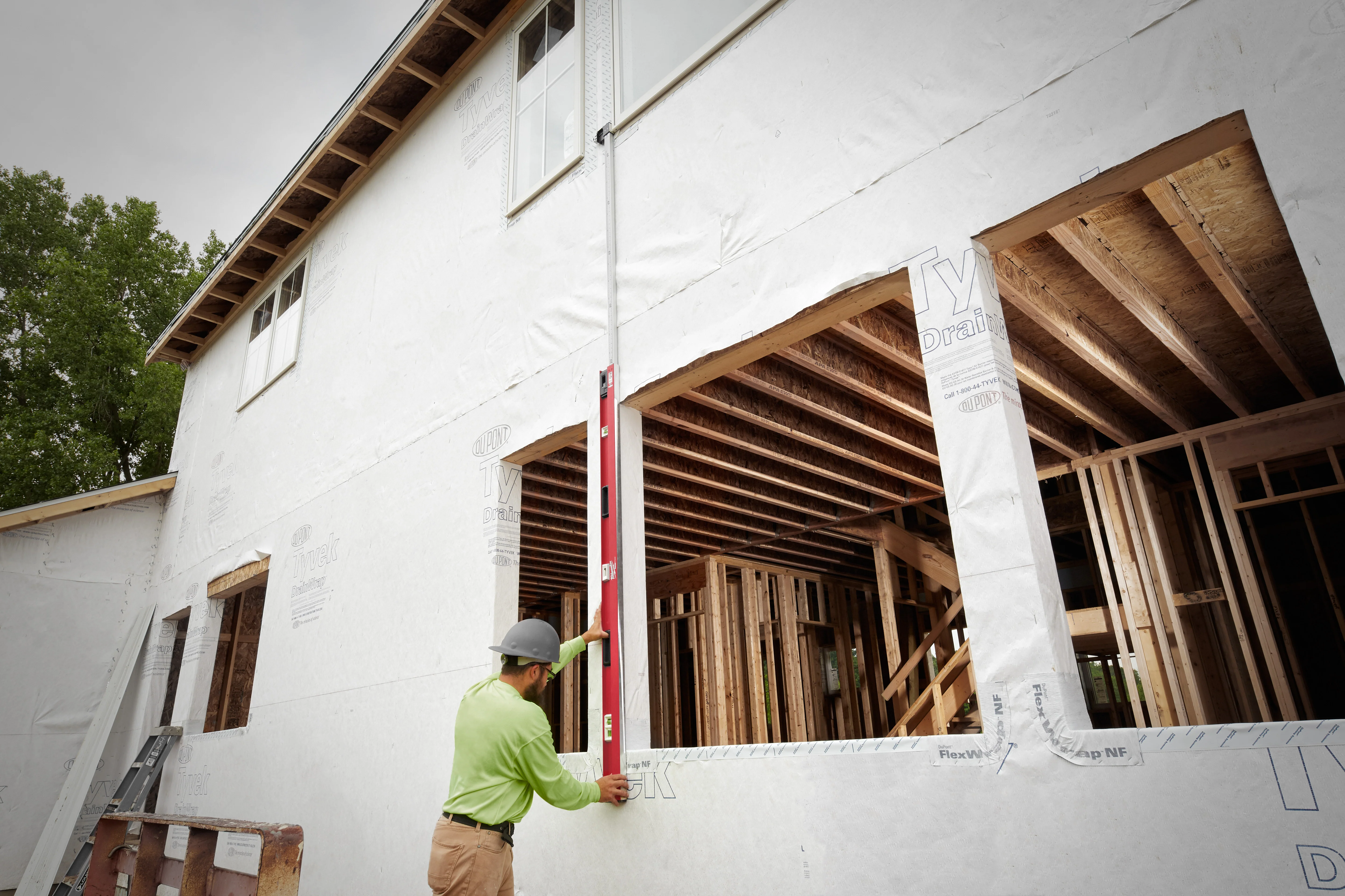 Milwaukee 6.5ft - 12ft REDSTICK™ Expandable Level - Image 10