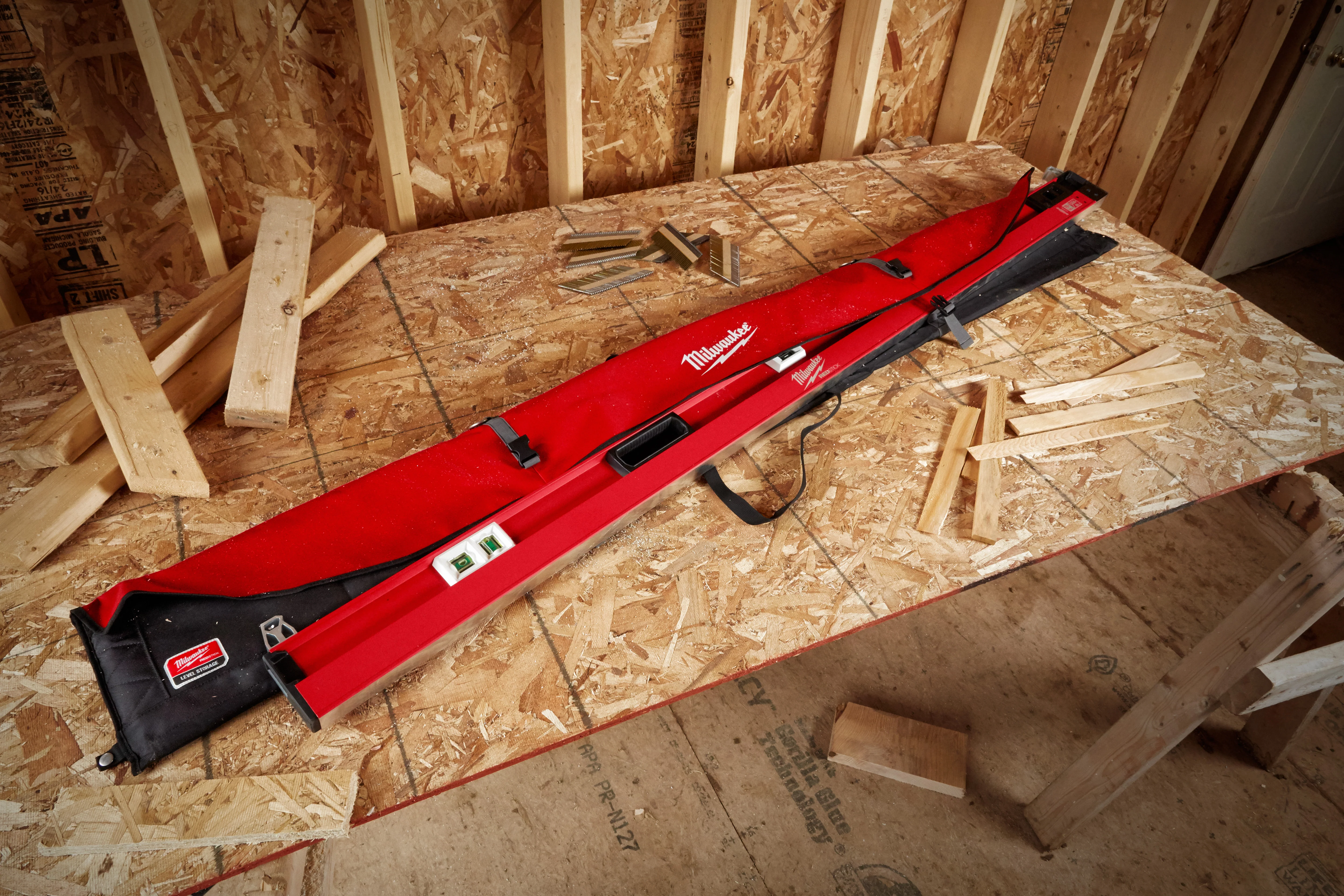 Milwaukee 6.5ft - 12ft REDSTICK™ Expandable Level - Image 11