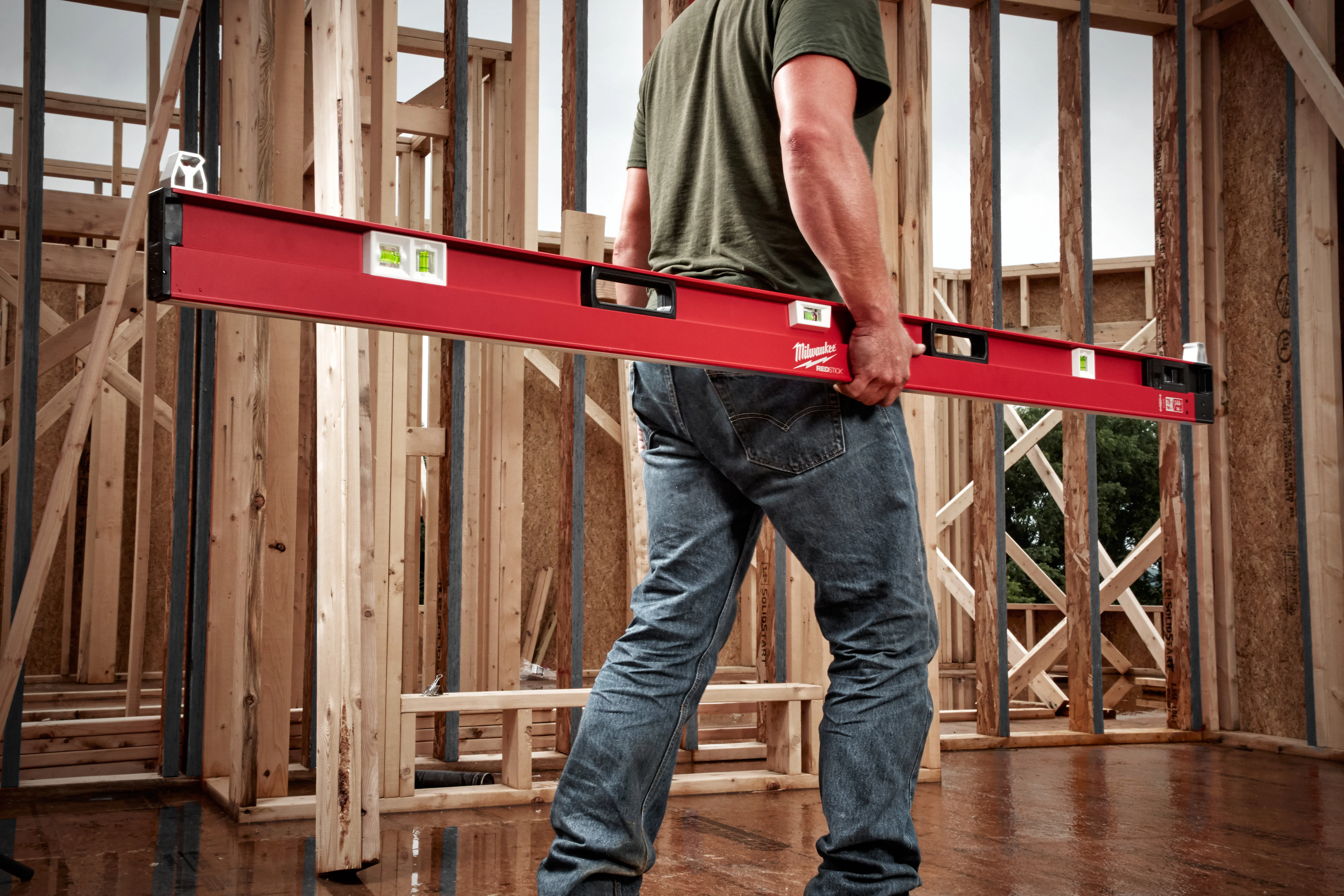 Milwaukee 6.5ft - 12ft REDSTICK™ Expandable Level - Image 16