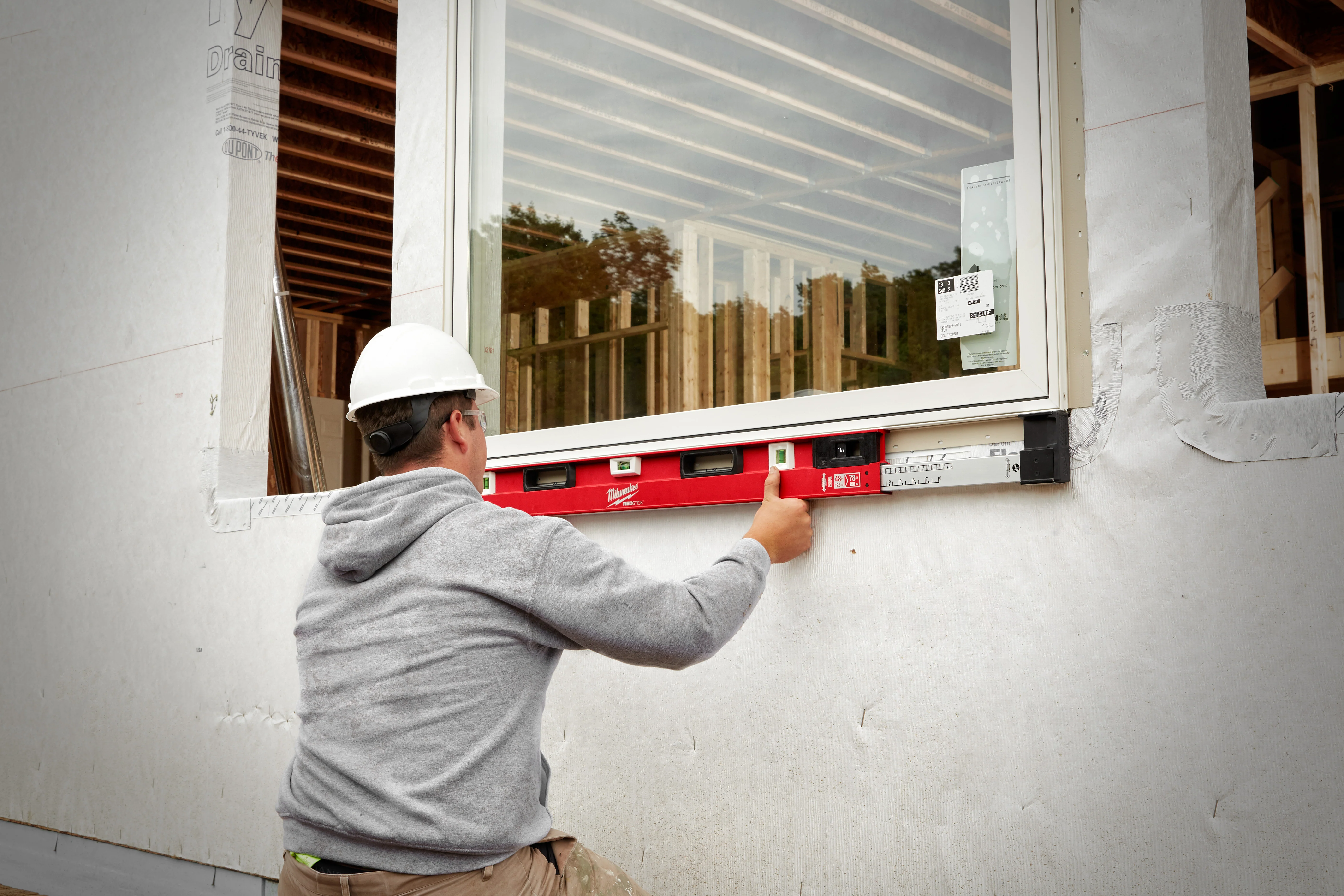 Milwaukee 48" to 78" REDSTICK Magnetic Expandable Level - Image 8