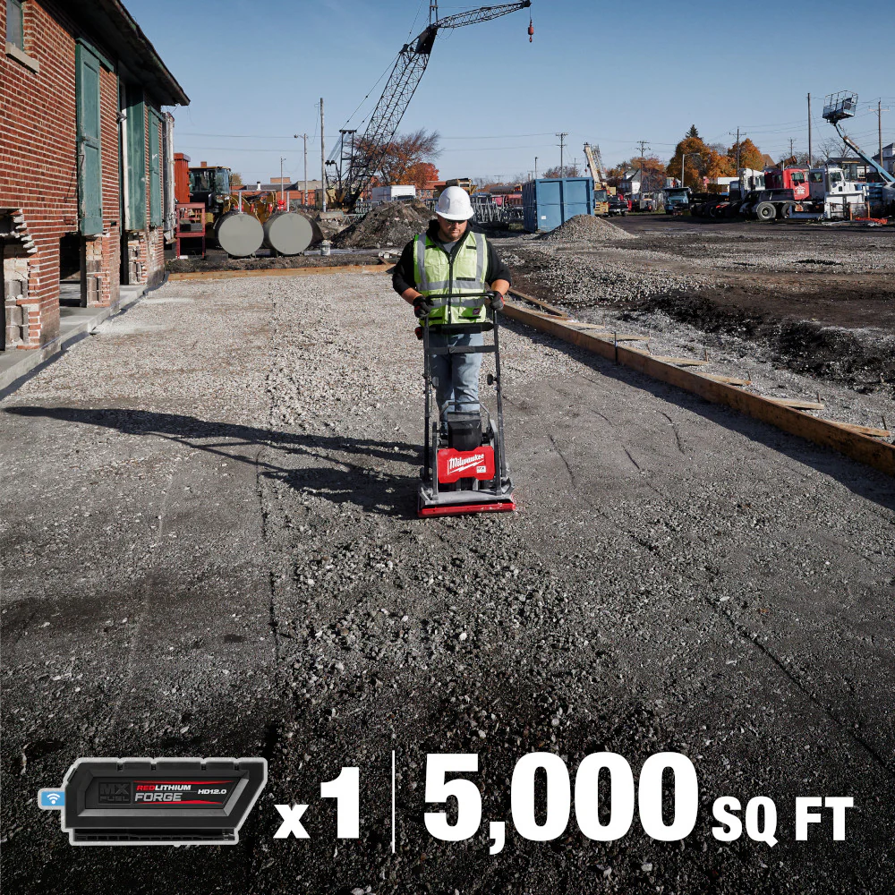 Milwaukee MX FUEL™ 20" Plate Compactor Kit - Image 6