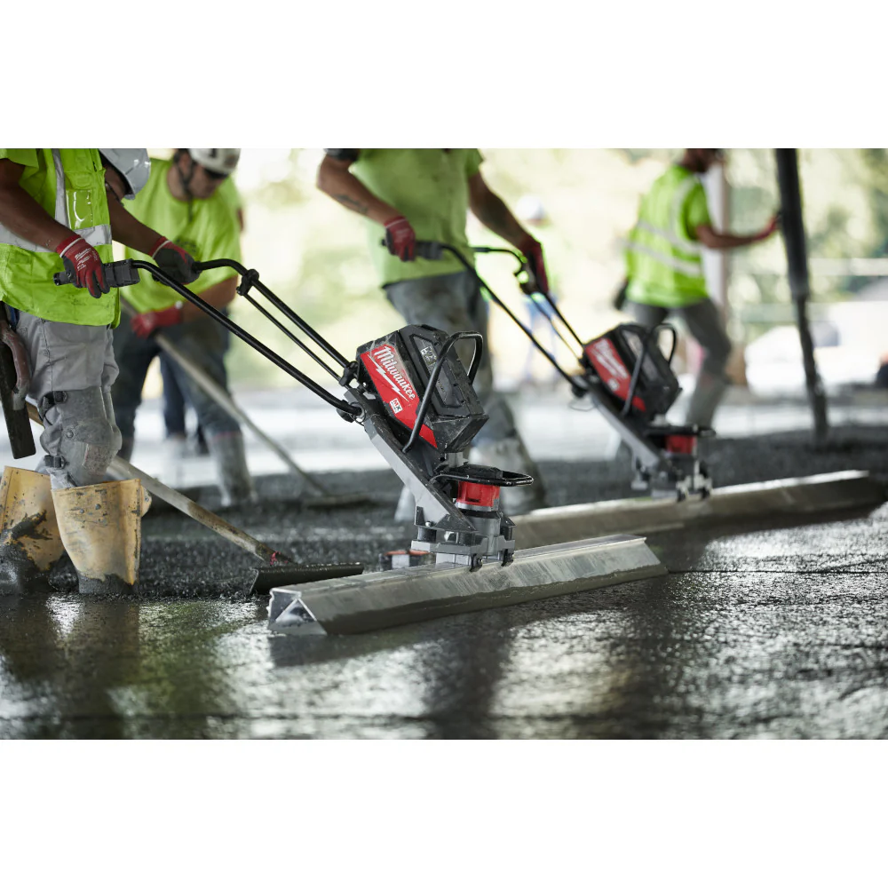 Milwaukee MX FUEL Vibratory Screed Kit - Image 11