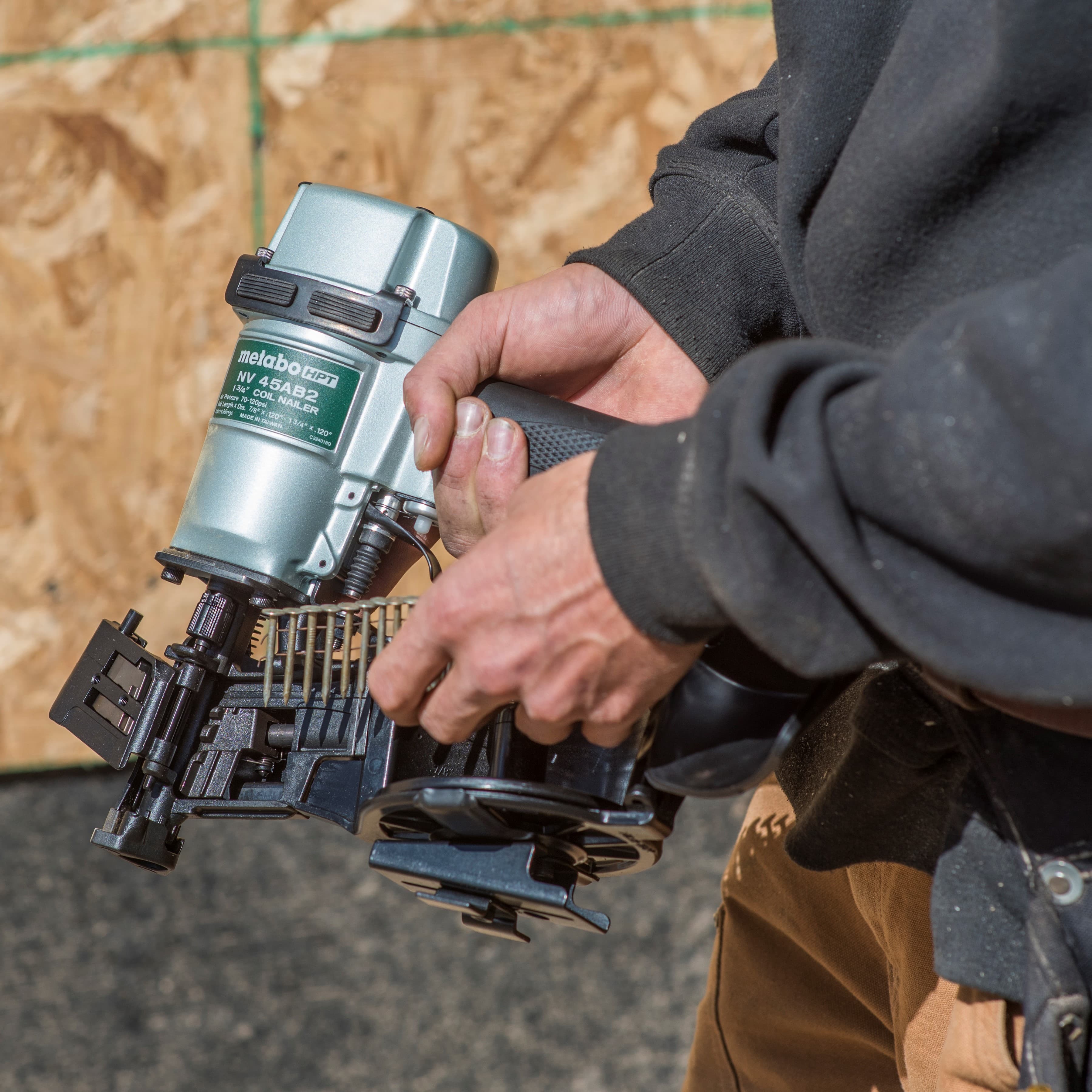 Metabo 1-3/4" Coil Roofing Nailer - Image 2