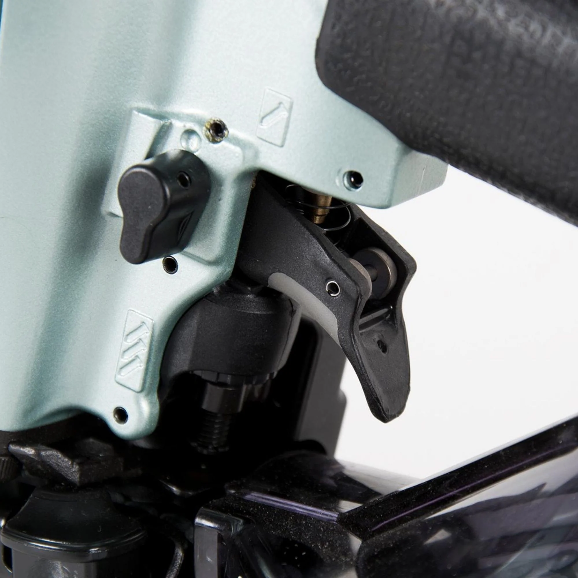 Metabo 2 1/2" Siding Coil Nailer - Image 3