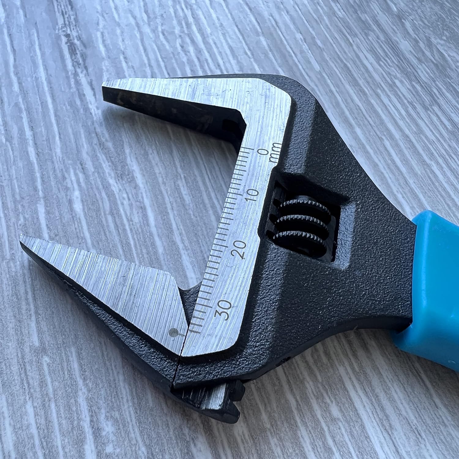OX Pro 8" Wide Jaw Adjustable Wrench - Image 4